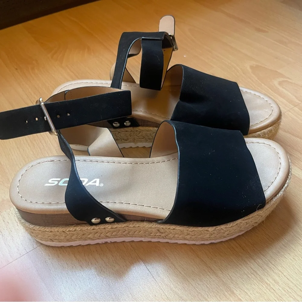 Size 7 Black Espadrille Platform Sandals - Picture 5 of 10
